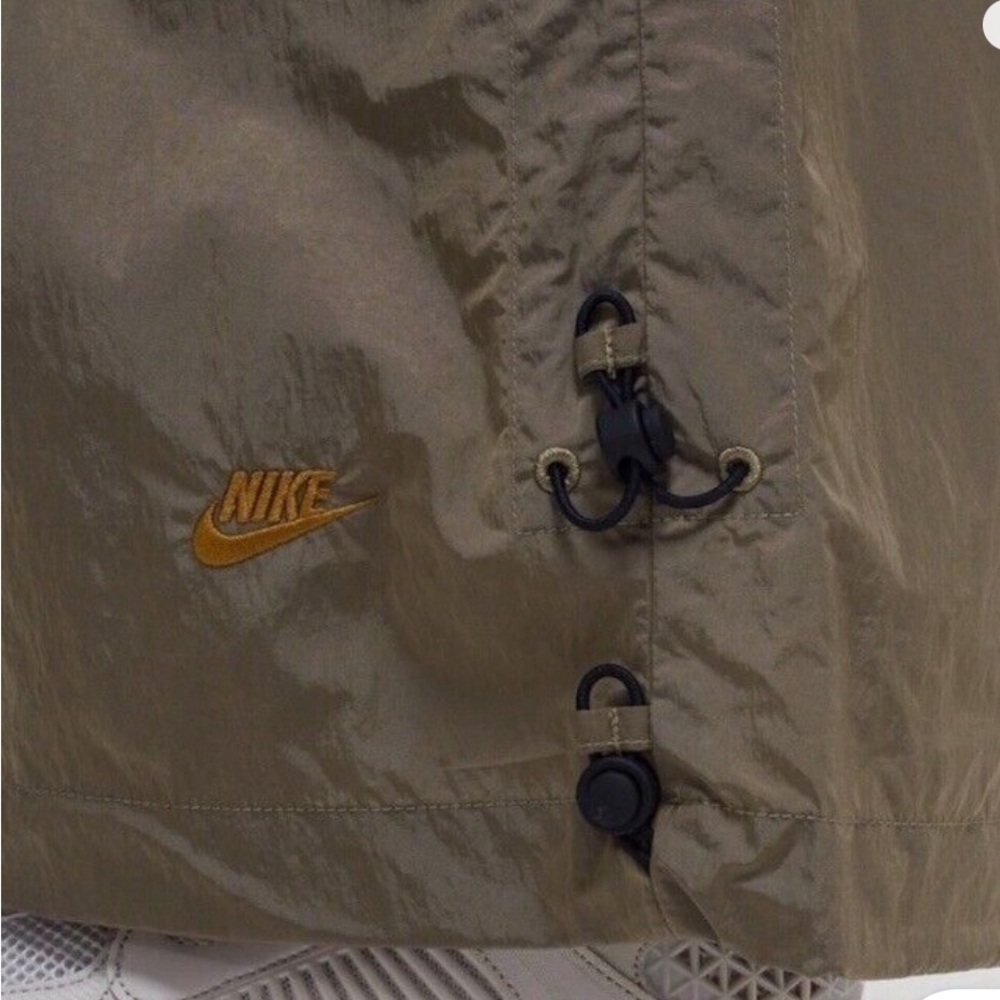 Nike Women's Sportswear Tech Pack Repel Pants size L - Picture 3 of 6